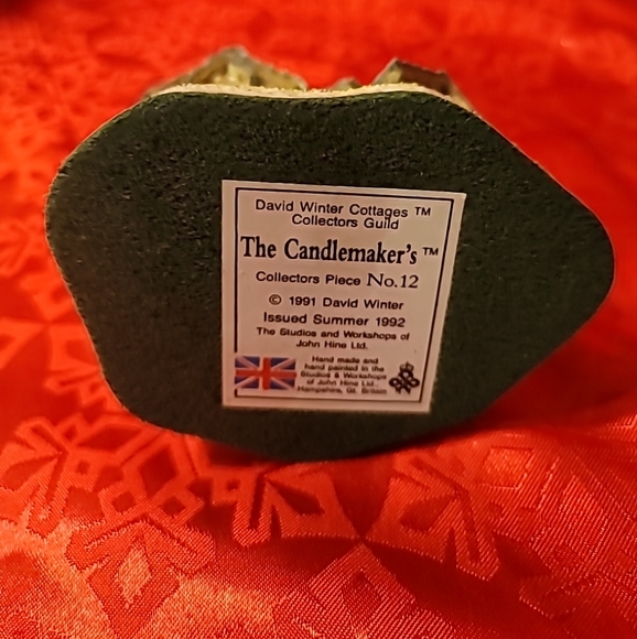 Candlemakers David Winter Cottages: Collector's Piece No. 12 - Picture 10 of 14